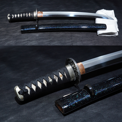 Sword #0094 Suguha (Straight) hamon, High carbon steel wakizashi,  Hand-Engraved Lion, Traditional Shoubudukuri Style, Starlight Lacquer